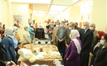 محافظ كفر الشيخ يكرم عددا من أسر الشهداء و22 متدربة علي الحرف اليدوية
