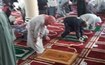 شاهد.. رواد مساجد كفر الشيخ ملتزمون بالاجراءات الوقائية في سابع ليالي صلاة التراويح 