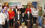 محافظ الشرقية يتفقد معرض الفنون التشكيلية وأندية الفتاة والمرأة بالصالة المغطاه بمدينة الزقازيق