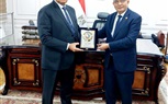 محافظ البحيرة يستقبل نائب وزير التربيه والتعليم لبحث إمكانيه تحويل مدرسة الحى المتميز بالنوبارية إلى مدرسة دولية 