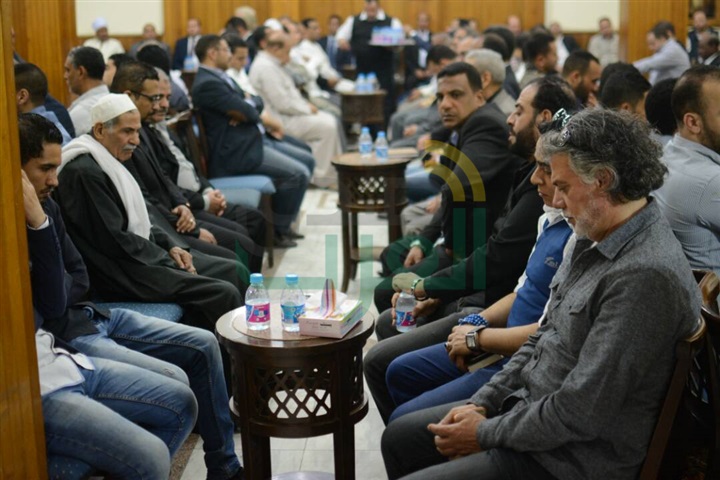 بالصور.. نجوم الفن والإعلام في عزاء محسن محمود بالصور.. نجوم الفن والإعلام في عزاء محسن محمود