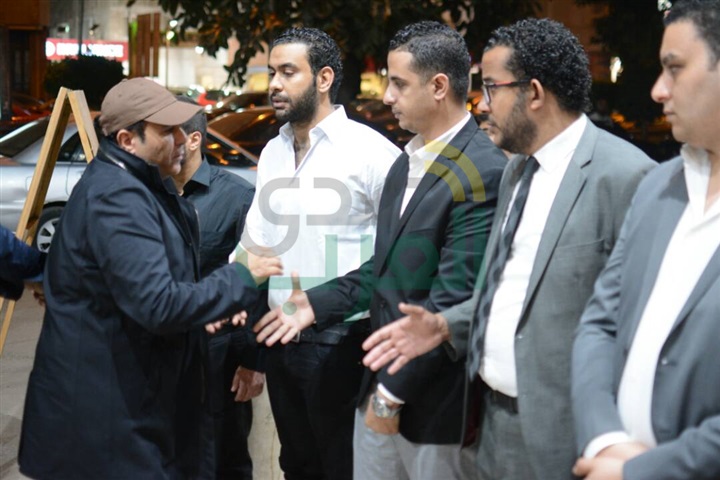 بالصور.. نجوم الفن والإعلام في عزاء محسن محمود بالصور.. نجوم الفن والإعلام في عزاء محسن محمود