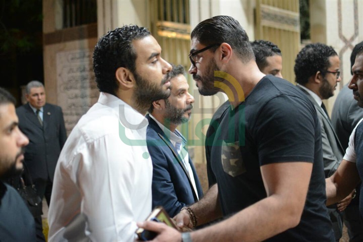 بالصور.. نجوم الفن والإعلام في عزاء محسن محمود بالصور.. نجوم الفن والإعلام في عزاء محسن محمود