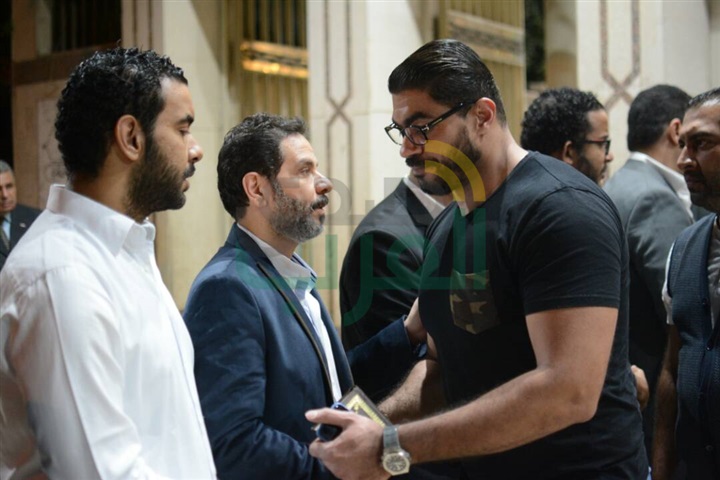 بالصور.. نجوم الفن والإعلام في عزاء محسن محمود بالصور.. نجوم الفن والإعلام في عزاء محسن محمود
