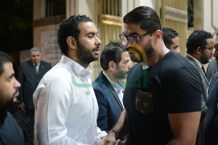 بالصور.. نجوم الفن والإعلام في عزاء محسن محمود بالصور.. نجوم الفن والإعلام في عزاء محسن محمود