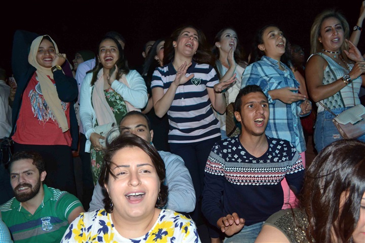 بالصور.. عمرو دياب يختتم أقوى حفلات كايروفيستيفال سيتي بـ"رصيف نمرة خمسة" بالصور.. عمرو دياب يختتم أقوى حفلات كايروفيستيفال سيتي بـ"رصيف نمرة خمسة"