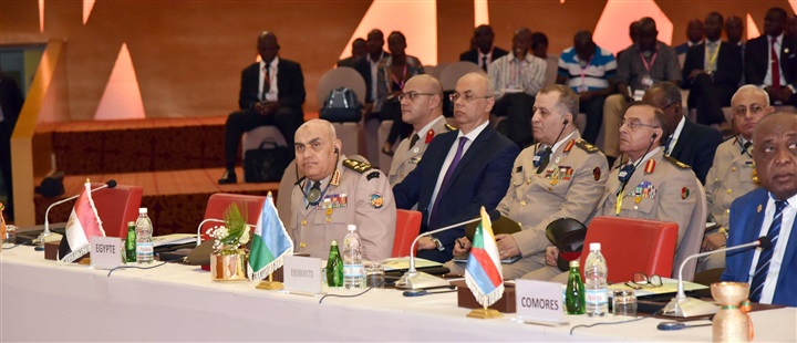  صدقى صبحى يعود إلى أرض الوطن بعد حضوره فاعليات الإجتماع السادس لوزراء دفاع دول تجمع الساحل والصحراء بكوت ديفوار 