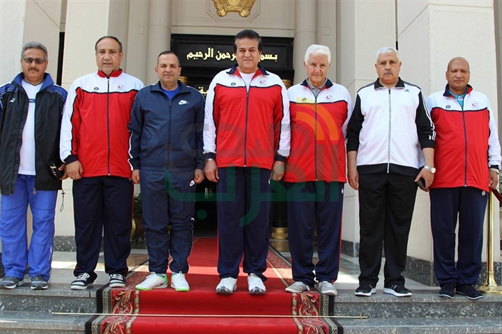 عبد الغفار يزور الكلية الحربية ويشارك الطلاب فى مباريات اليوم الرياضى المشترك 