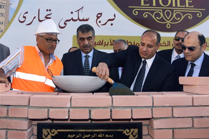 بالصور:  وزير قطاع الأعمال العام يضع حجر الأساس لمشروع التطوير الحضري لمنطقة المعمورة الشاطيء بالاسكندرية