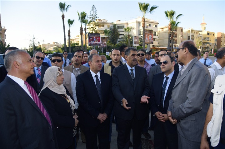 بالصور:  وزير قطاع الأعمال العام يضع حجر الأساس لمشروع التطوير الحضري لمنطقة المعمورة الشاطيء بالاسكندرية