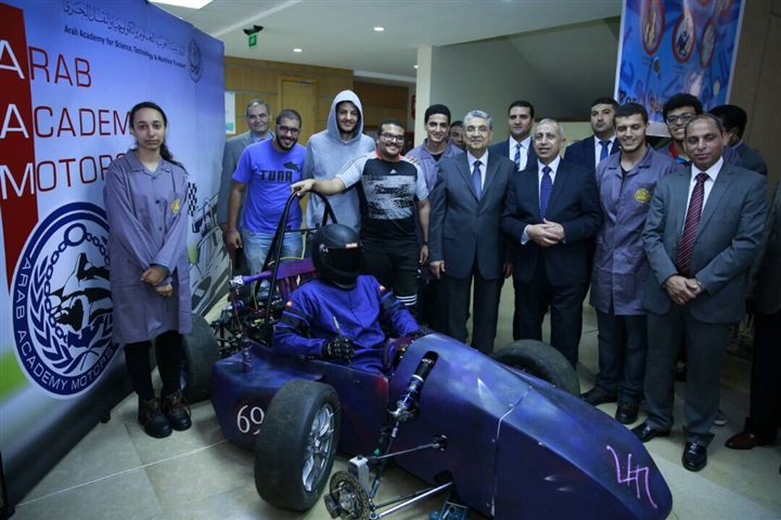 وزير الكهرباء والطاقة المتجددة يشهد توقيع بروتوكول تعاون مع الأكاديمية العربية 
