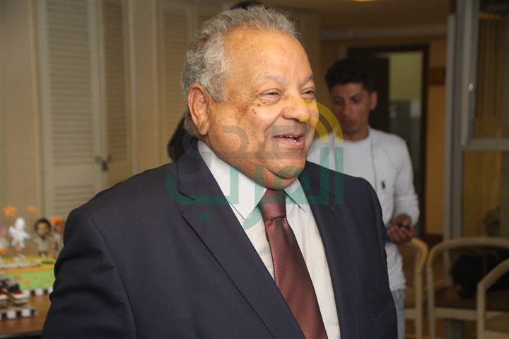 بالصور.. عزت أبو عوف وراندا البحيري يحتفلون بـ"صفيين لولي" في أول يوم تصوير بالصور.. عزت أبو عوف وراندا البحيري يحتفلون بـ"صفيين لولي" في أول يوم تصوير