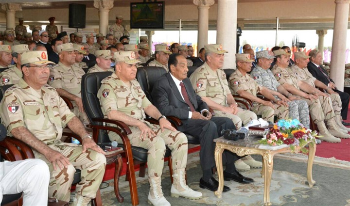 القوات المسلحة تحتفل بتسليم وتسلم قيادة الجيش الثانى الميدانى