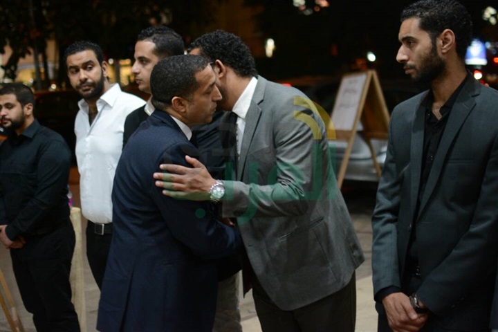 بالصور.. نجوم الفن والإعلام في عزاء محسن محمود بالصور.. نجوم الفن والإعلام في عزاء محسن محمود