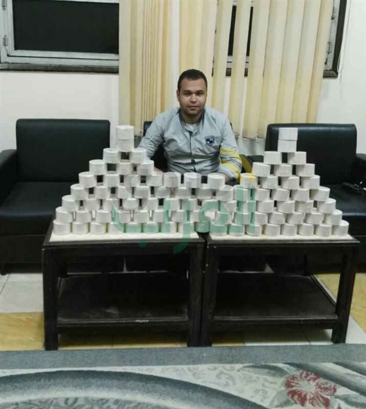 مدير أمن الشرقية يكرم ضابطًا أحبط محاولة تهريب 21 كيلو هيروين