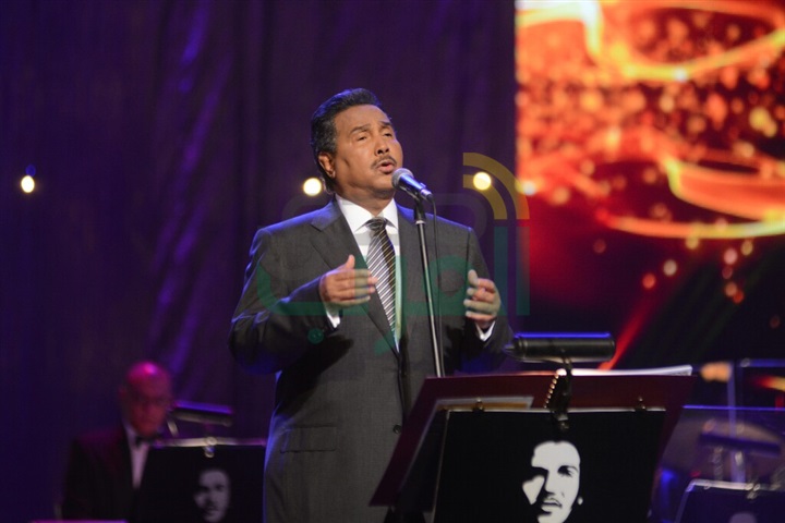 بالصور.. منح شهادات الدكتوراه الفخرية لـ محمد عبده وطلال وبدر بن عبد المحسن بالصور.. منح شهادات الدكتوراه الفخرية لـ محمد عبده وطلال وبدر بن عبد المحسن