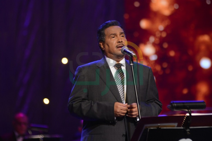 بالصور.. منح شهادات الدكتوراه الفخرية لـ محمد عبده وطلال وبدر بن عبد المحسن بالصور.. منح شهادات الدكتوراه الفخرية لـ محمد عبده وطلال وبدر بن عبد المحسن
