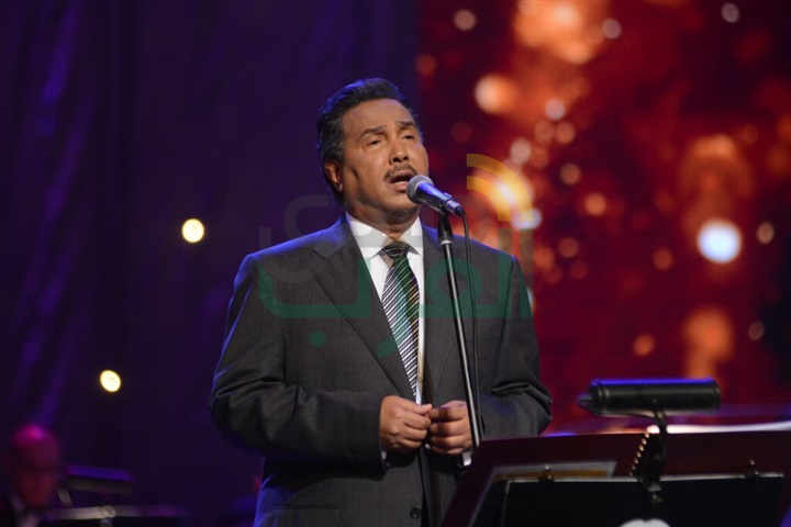 بالصور.. منح شهادات الدكتوراه الفخرية لـ محمد عبده وطلال وبدر بن عبد المحسن بالصور.. منح شهادات الدكتوراه الفخرية لـ محمد عبده وطلال وبدر بن عبد المحسن