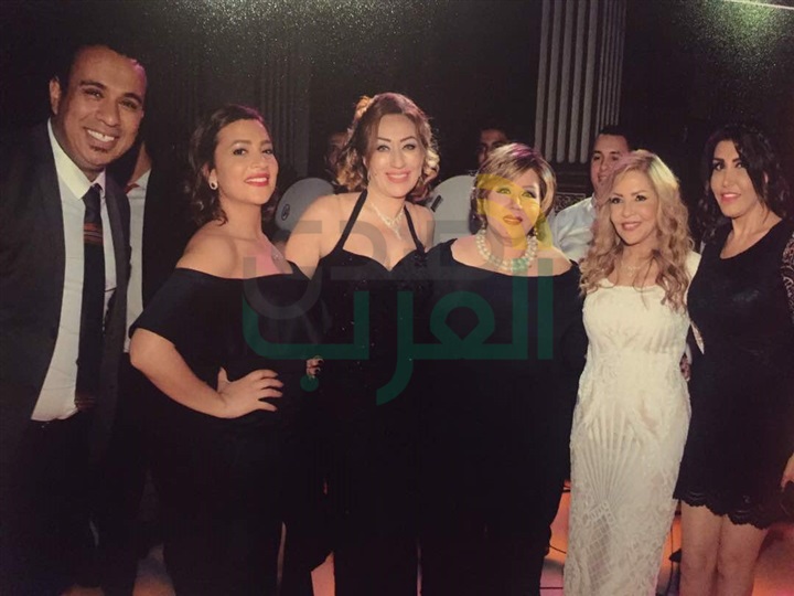 بالصور.. نجوم الفن يحتفلون بزفاف محمد عزمي ودينا السبع بالصور.. نجوم الفن يحتفلون بزفاف محمد عزمي ودينا السبع