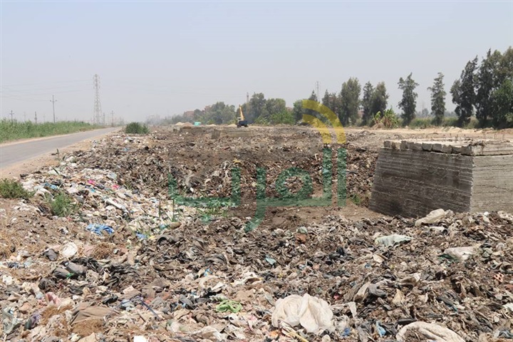 بالفيديو والصور.. محافظ كفر الشيخ يتابع انشاء شونة ضبطيات المرور الجديدة 