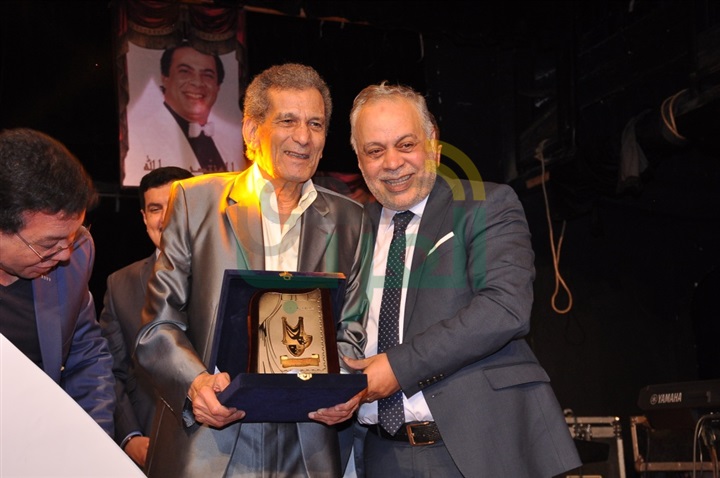 بالصور.. تكريمات نجوم المسرح الكبار بمهرجان جمعية "iti" المصرية