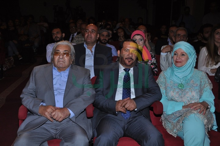 بالصور.. تكريمات نجوم المسرح الكبار بمهرجان جمعية "iti" المصرية