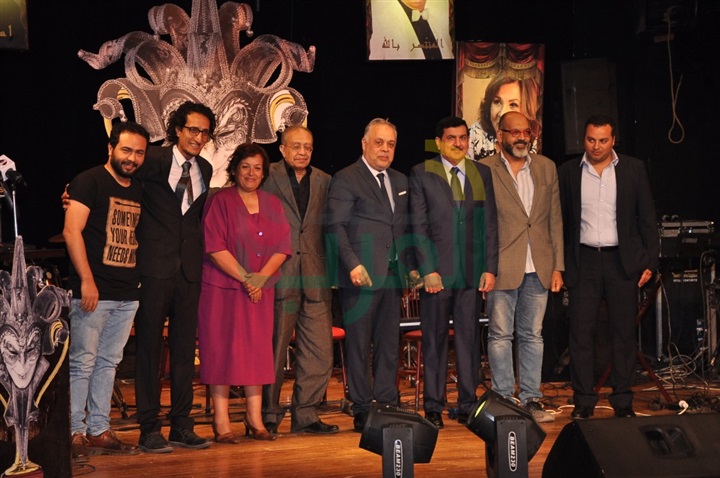 بالصور.. تكريمات نجوم المسرح الكبار بمهرجان جمعية "iti" المصرية