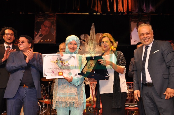 بالصور.. تكريمات نجوم المسرح الكبار بمهرجان جمعية "iti" المصرية