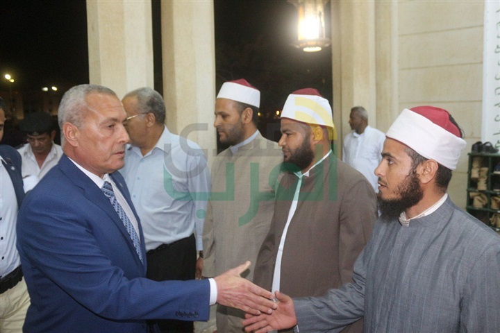 بالصور.. محافظ ومدير أمن السويس يشاركان احتفالية النصف من شعبان