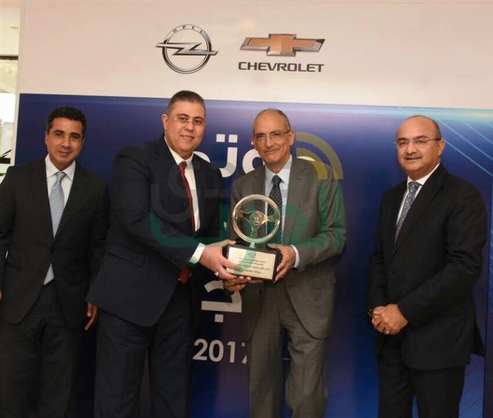 " توفيق محمد " تحصد جوائز " المنصور " للسيارات عن عام 2016 " توفيق محمد " تحصد جوائز " المنصور " للسيارات عن عام 2016