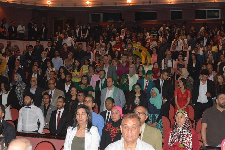 بالصور.. جامعه المستقبل تكرم المخرج خالد جلال وابطال مسرحيه "حلم ليله صيف " بالصور.. جامعه المستقبل تكرم المخرج خالد جلال وابطال مسرحيه "حلم ليله صيف "
