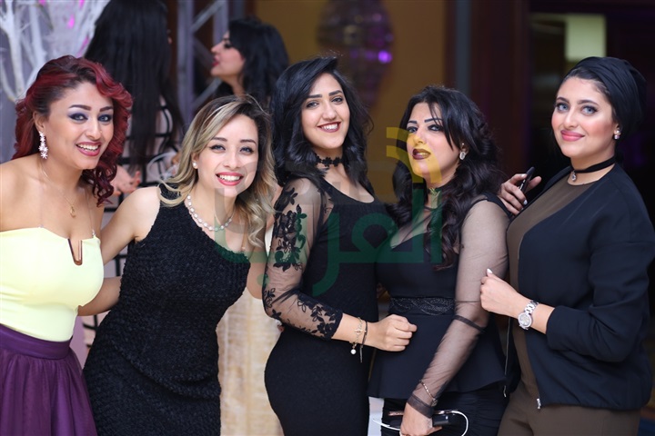 بالصور.. دينا و العسيلي يحتفلون بزفاف " ابراهيم و هند " بحضور المشاهير ونجوم المجتمع بالصور.. دينا و العسيلي يحتفلون بزفاف " ابراهيم و هند " بحضور المشاهير ونجوم المجتمع