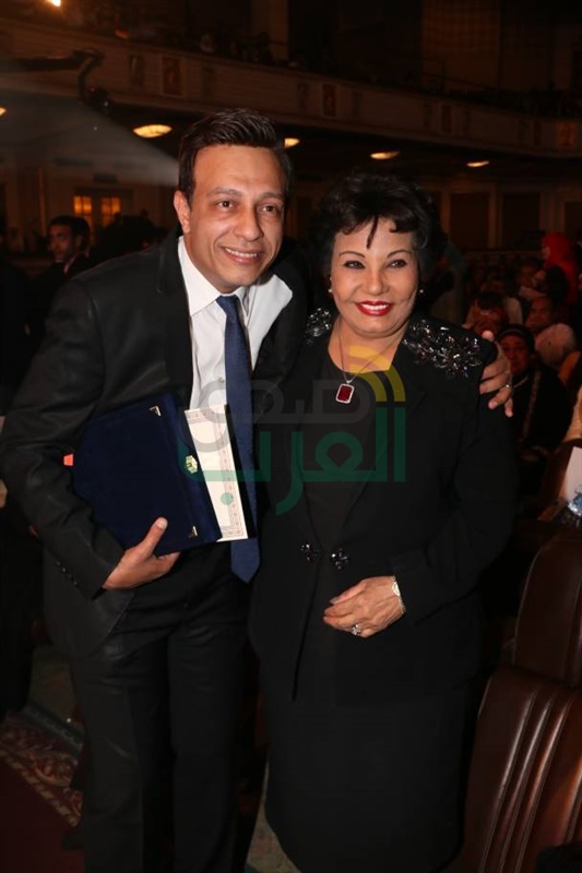 بالصور.. تكريم نجوم الفن و الرياضة المشاهير في حفل تخرج طلاب طيبة ٢٠١٧ بالصور.. تكريم نجوم الفن و الرياضة المشاهير في حفل تخرج طلاب طيبة ٢٠١٧