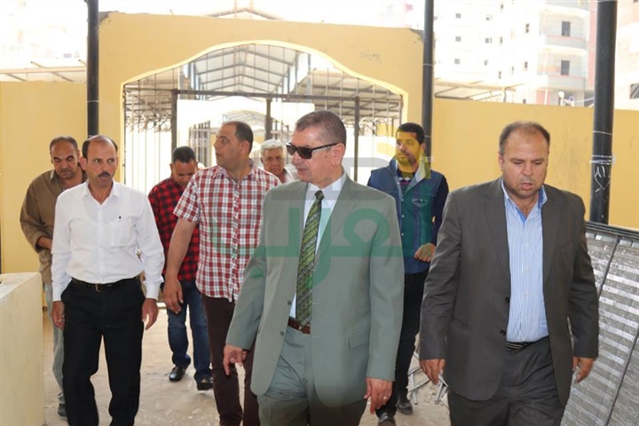 بالفيديو والصور.. محافظ كفر الشيخ يتابع إنشاء معرض السلع الغذائية بغرب المدينة 