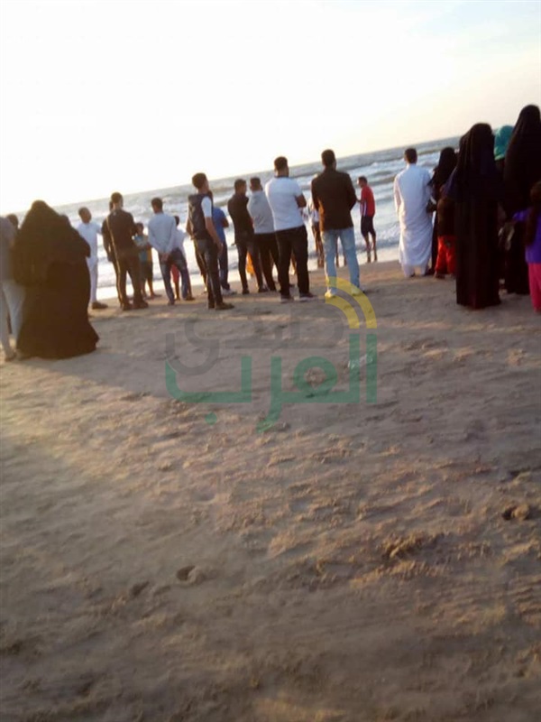 بالصور.. قوات الانقاذ تواصل البحث عن جثتين لشابين لقى مصرعهما غرقاً بمصيف بلطيم