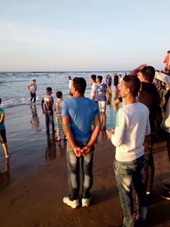 بالصور.. قوات الانقاذ تواصل البحث عن جثتين لشابين لقى مصرعهما غرقاً بمصيف بلطيم
