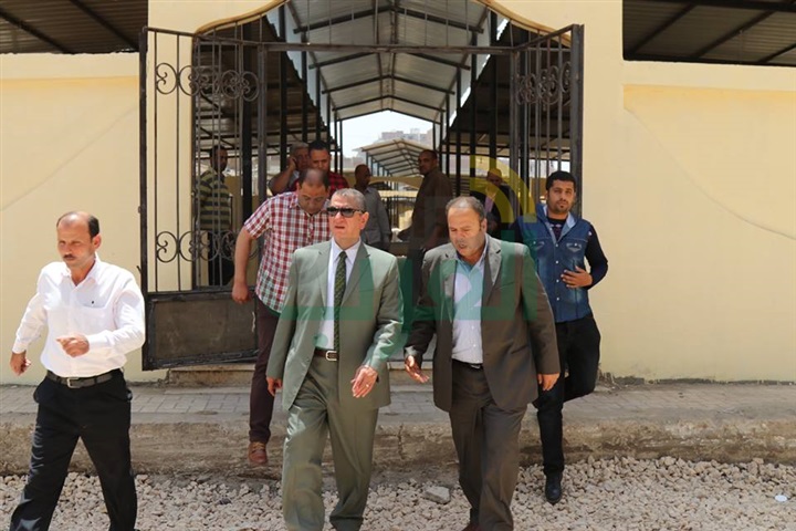 بالفيديو والصور.. محافظ كفر الشيخ يتابع إنشاء معرض السلع الغذائية بغرب المدينة 