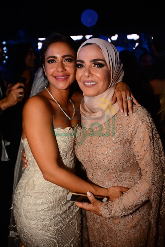 بالصور.. حفل زفاف ابنة الفنانة منى عبد الغني بالصور.. حفل زفاف ابنة الفنانة منى عبد الغني
