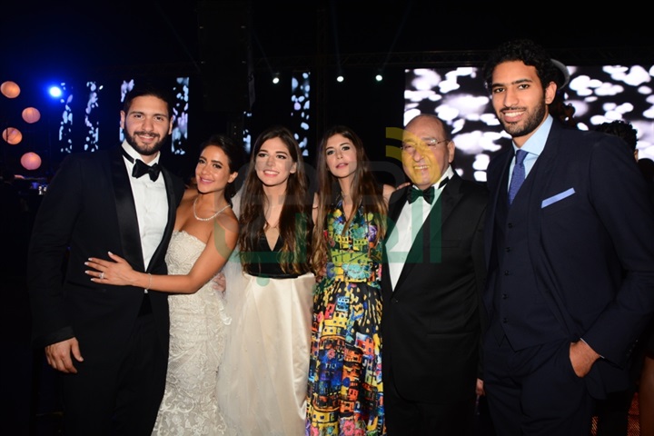 بالصور.. حفل زفاف ابنة الفنانة منى عبد الغني بالصور.. حفل زفاف ابنة الفنانة منى عبد الغني