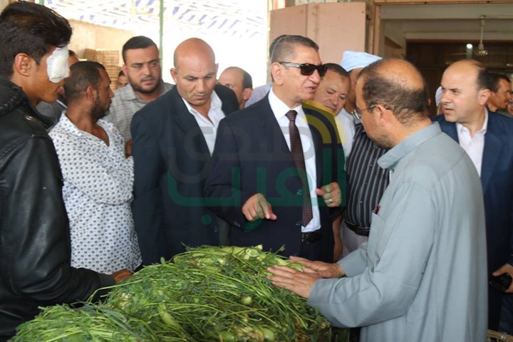 بالصور.. محافظ كفر الشيخ: إقامة منافذ جديدة لبيع الخضراوات بأسعار مخفضة 