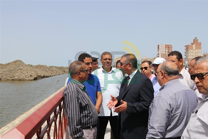 بالصور.. محافظ كفر الشيخ يتابع أعمال إنشاء المرحلة الأولى من كورنيش بحيرة البرلس