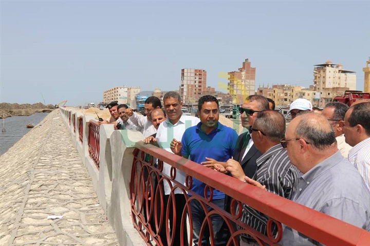 بالصور.. محافظ كفر الشيخ يتابع أعمال إنشاء المرحلة الأولى من كورنيش بحيرة البرلس