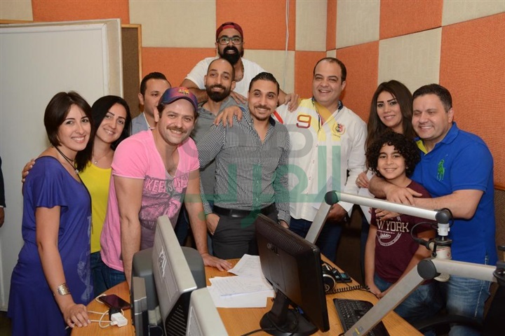 إدوارد وشريف باهر ومذعين نغم أف أم في مسلسل "زقزوق وبكيزة" إدوارد وشريف باهر ومذعين نغم أف أم في مسلسل "زقزوق وبكيزة"