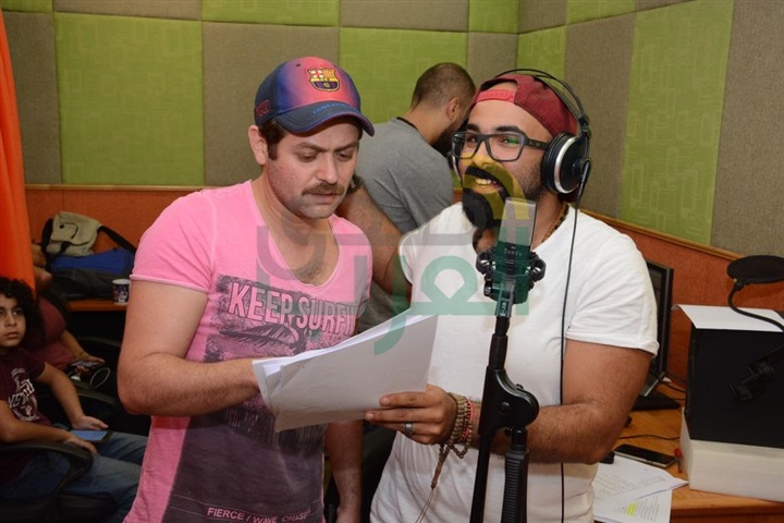 إدوارد وشريف باهر ومذعين نغم أف أم في مسلسل "زقزوق وبكيزة" إدوارد وشريف باهر ومذعين نغم أف أم في مسلسل "زقزوق وبكيزة"