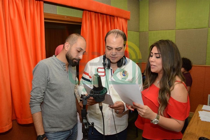 إدوارد وشريف باهر ومذعين نغم أف أم في مسلسل "زقزوق وبكيزة" إدوارد وشريف باهر ومذعين نغم أف أم في مسلسل "زقزوق وبكيزة"
