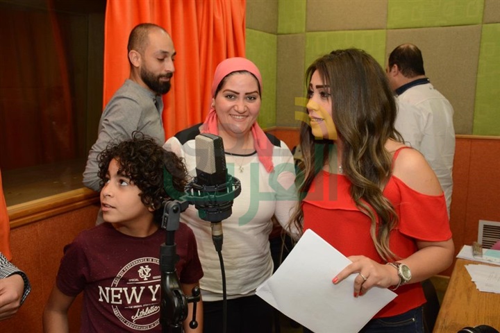 إدوارد وشريف باهر ومذعين نغم أف أم في مسلسل "زقزوق وبكيزة" إدوارد وشريف باهر ومذعين نغم أف أم في مسلسل "زقزوق وبكيزة"