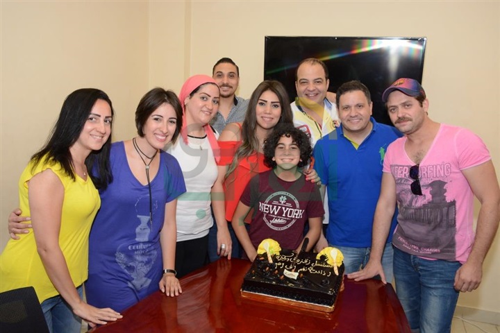 إدوارد وشريف باهر ومذعين نغم أف أم في مسلسل "زقزوق وبكيزة" إدوارد وشريف باهر ومذعين نغم أف أم في مسلسل "زقزوق وبكيزة"