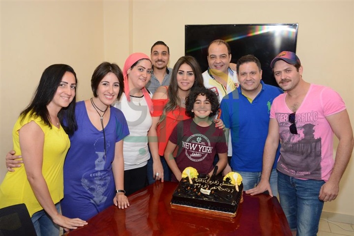 إدوارد وشريف باهر ومذعين نغم أف أم في مسلسل "زقزوق وبكيزة" إدوارد وشريف باهر ومذعين نغم أف أم في مسلسل "زقزوق وبكيزة"