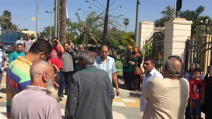 بالصور.. وقفة احتجاجية لمتضرري الإسكان الاجتماعي في كفر الشيخ