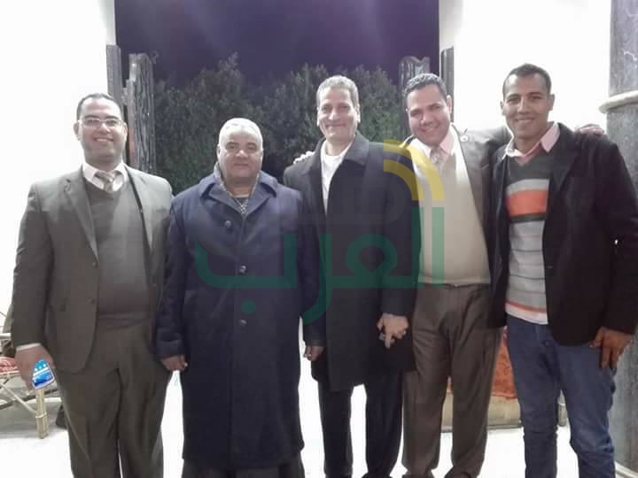  تداول صور جديدة يكشف حقيقة العم " حمام " الذي قاطع السيسي خلال زيارته لقنا